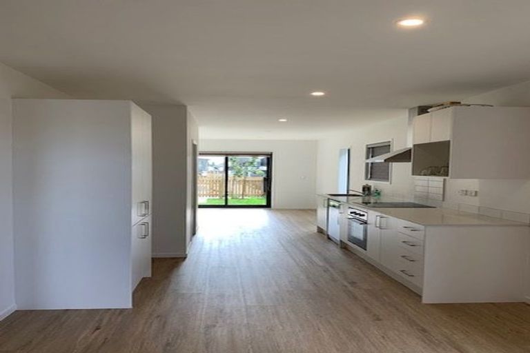 Photo of property in 158 Mcleod Road, Te Atatu South, Auckland, 0610