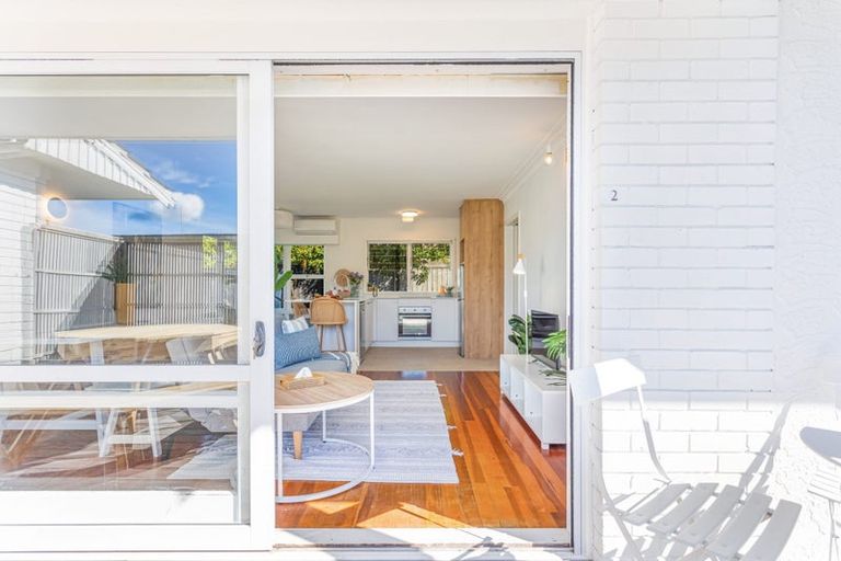 Photo of property in 2/7 Onepoto Road, Hauraki, Auckland, 0622