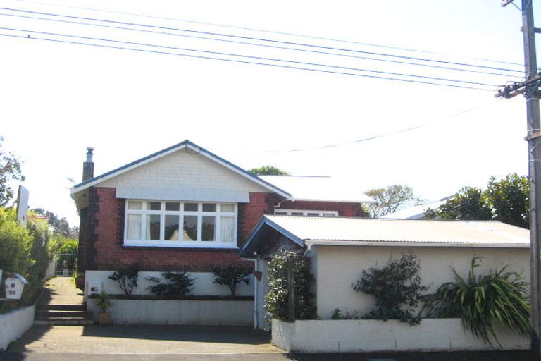 Photo of property in 20 Wallace Place, Westown, New Plymouth, 4310