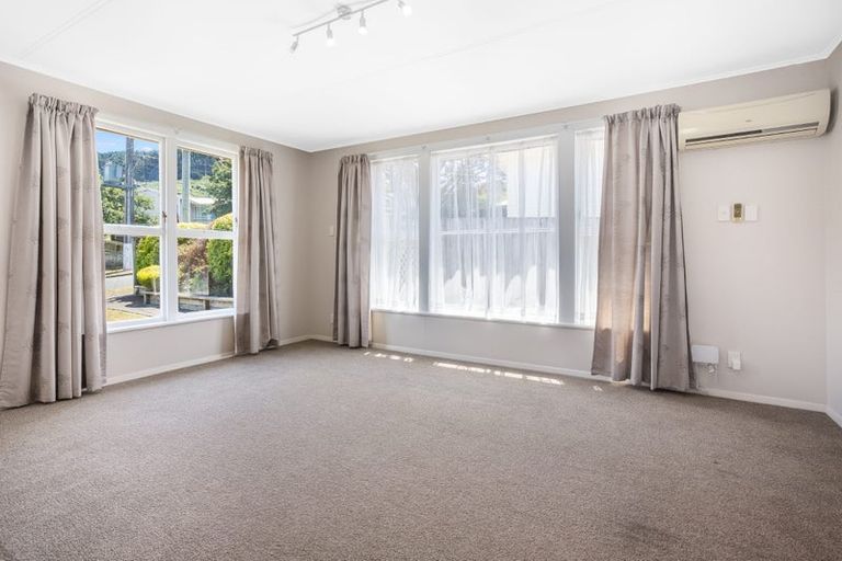 Photo of property in 23 Turkington Street, Tawa, Wellington, 5028