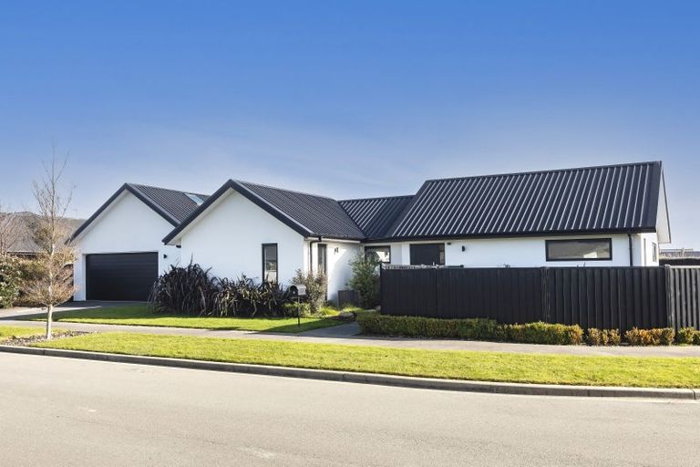 Photo of property in 6 Elba Crescent, Halswell, Christchurch, 8025