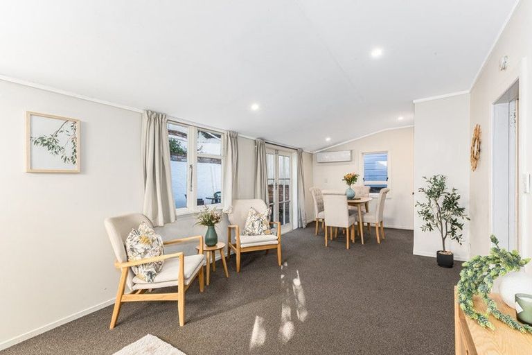 Photo of property in 4 Hanson Street, Mount Cook, Wellington, 6021