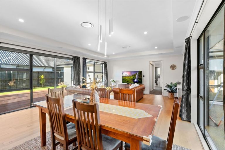 Photo of property in 10 Bronco Drive, Aidanfield, Christchurch, 8025