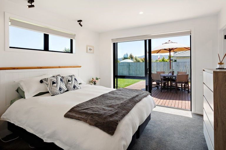 Photo of property in 19 Palm Drive, Whitianga, 3510