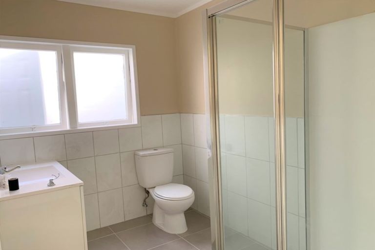 Photo of property in 26 Tiraumea Drive, Pakuranga, Auckland, 2010