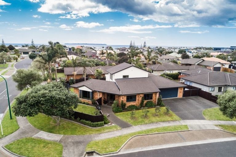 Photo of property in 17 Madeleine Terrace, Papamoa Beach, Papamoa, 3118