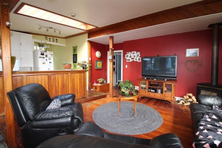 Photo of property in 63 Te Henga Road, Waitakere, Auckland, 0781