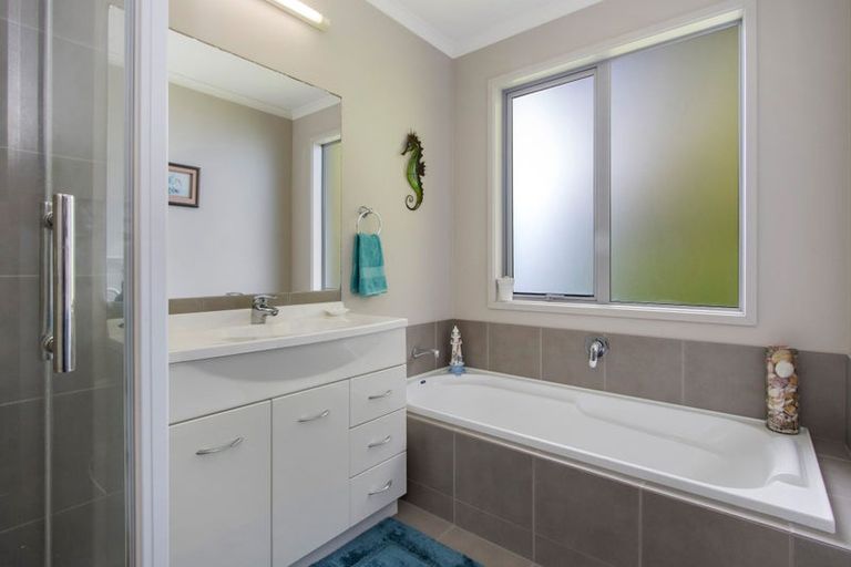 Photo of property in 22 Reo Crescent, Waihi Beach, 3611