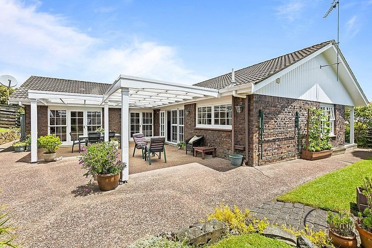 Photo of property in 71 Merriefield Avenue, Forrest Hill, Auckland, 0620