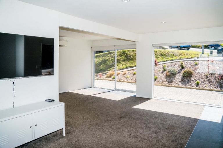 Photo of property in 4a Dart Place, Fernhill, Queenstown, 9300