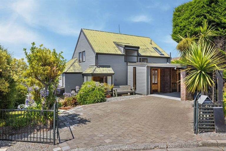 Photo of property in 4 Cecil Wood Way, Richmond Hill, Christchurch, 8081