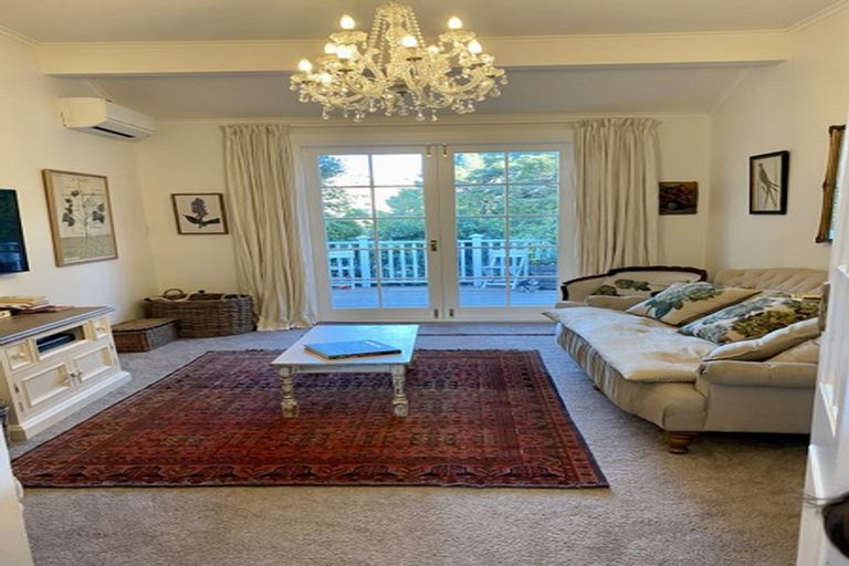 Photo of property in 49 Aurora Terrace, Kelburn, Wellington, 6012