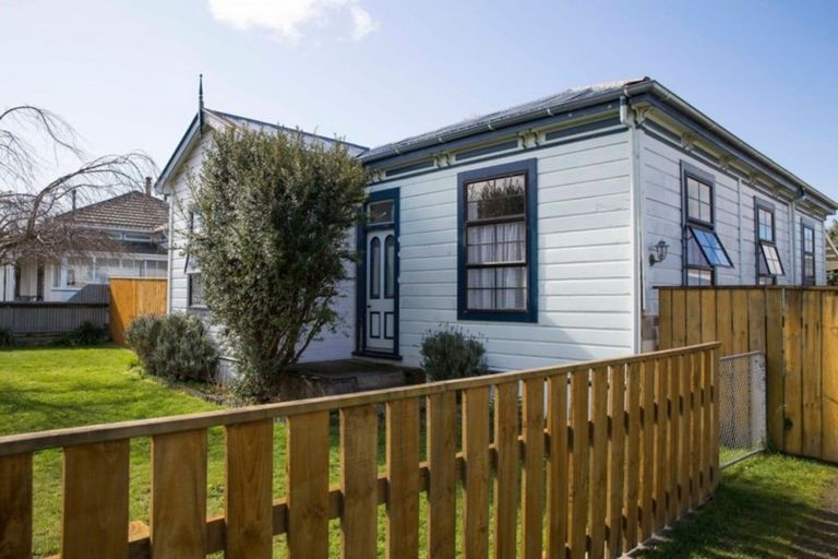 Photo of property in 20 Princess Street, Dannevirke, 4930