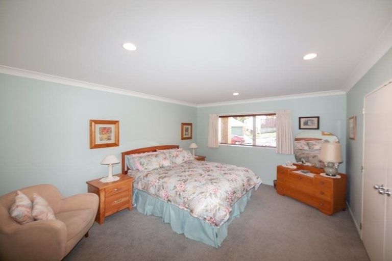 Photo of property in 7 Eastcott Grove, Churton Park, Wellington, 6037