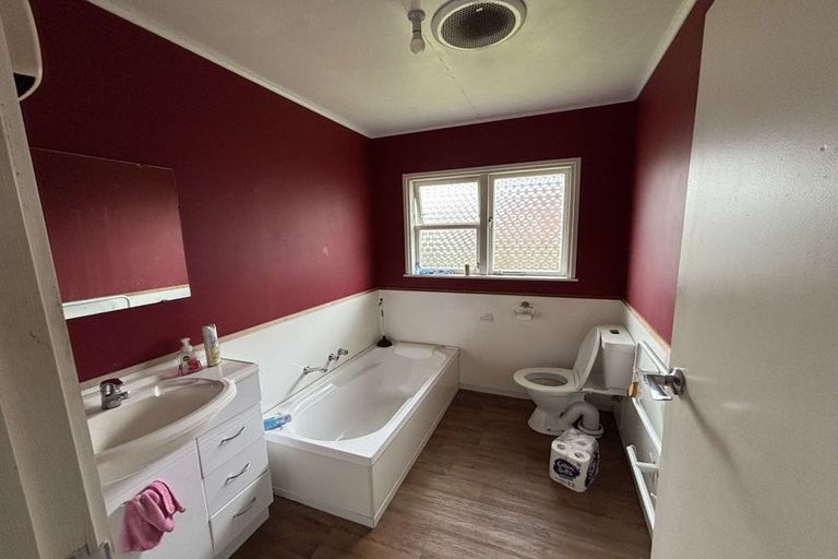 Photo of property in 8 Protea Street, Maungaraki, Lower Hutt, 5010