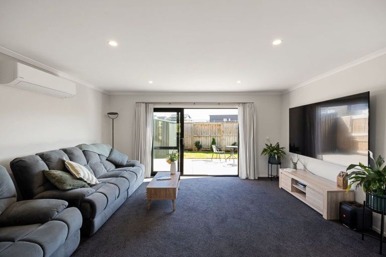 Photo of property in 69 Waireka Road, Rototuna North, Hamilton, 3210