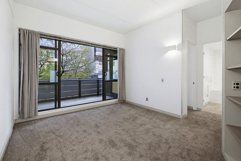 Photo of property in Gerondis Bldg Apartments, 201/60 Willis Street, Wellington Central, Wellington, 6011