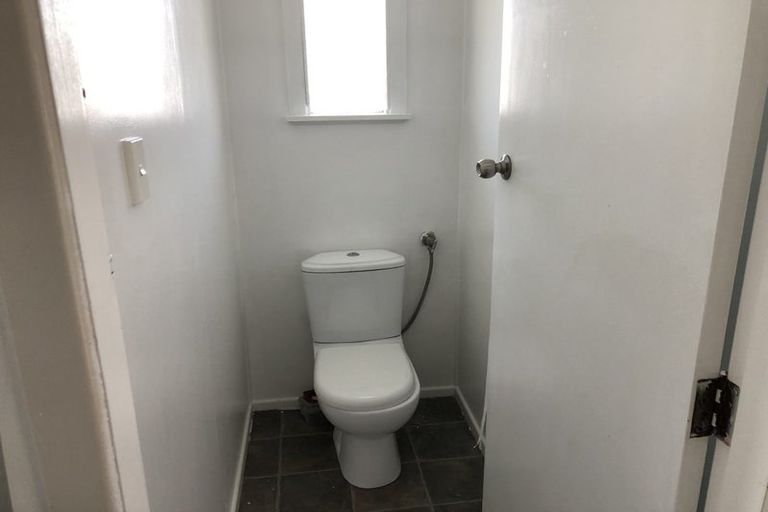 Photo of property in 1 Surrey Street, Manurewa, Auckland, 2102