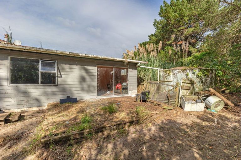 Photo of property in 1 Hokio Road, Hokio Beach, Levin, 5571