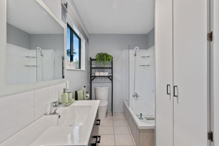 Photo of property in 90 Moana View Road, Waikawa, Picton, 7220