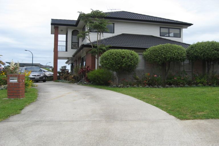 Photo of property in 32 Cyclamen Road, Mangere, Auckland, 2022