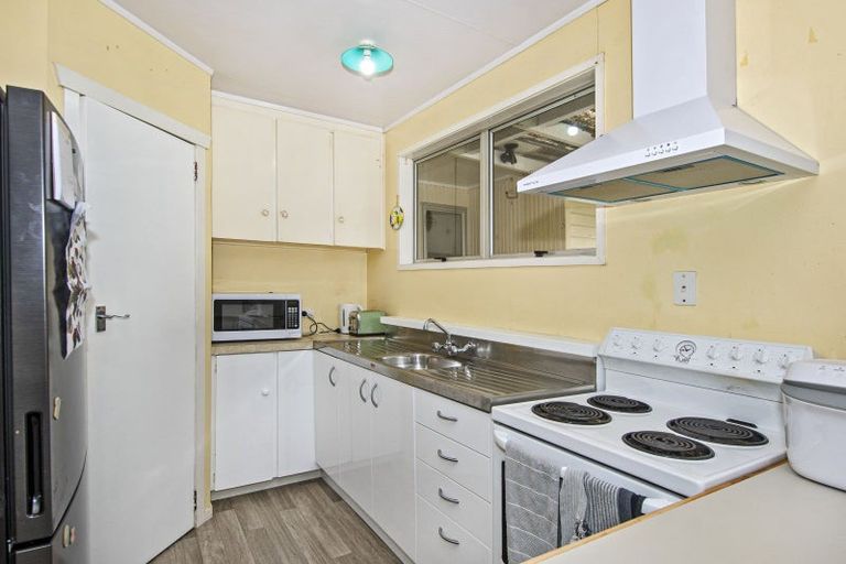 Photo of property in 3 Rose Place, Te Kamo, Whangarei, 0112