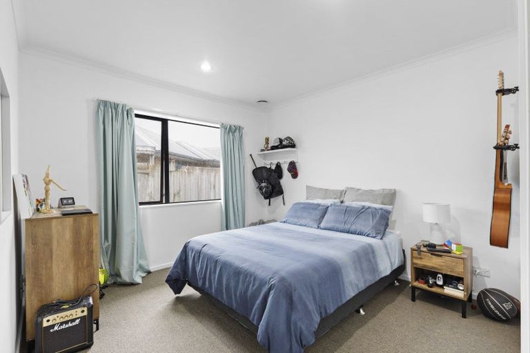Photo of property in 16 Daniel Place, Kelvin Grove, Palmerston North, 4414