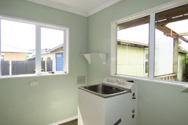 Photo of property in 35 Queen Street, Westport, 7825