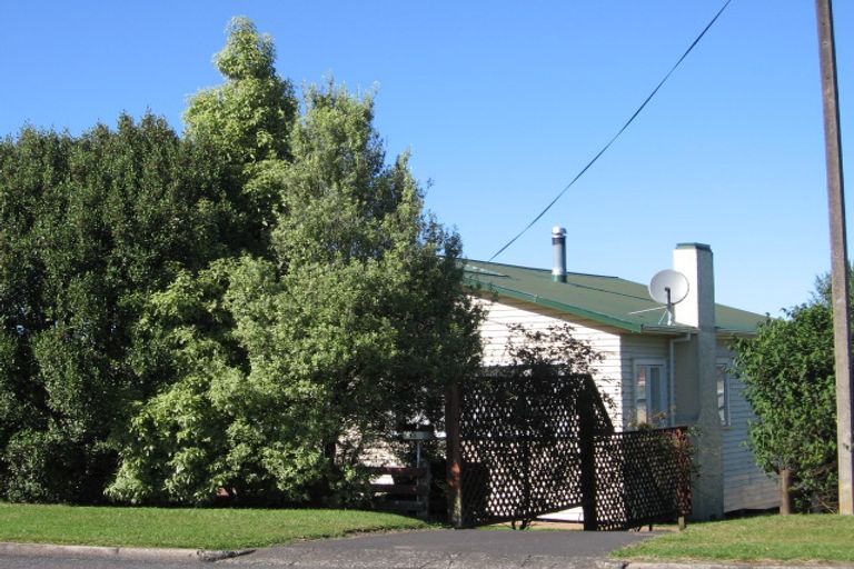 Photo of property in 13 Neal Street, Putaruru, 3411