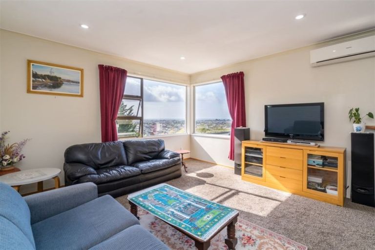 Photo of property in 47 Barnes Drive, Caversham, Dunedin, 9011