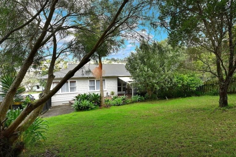 Photo of property in 245 Vipond Road, Stanmore Bay, Whangaparaoa, 0932