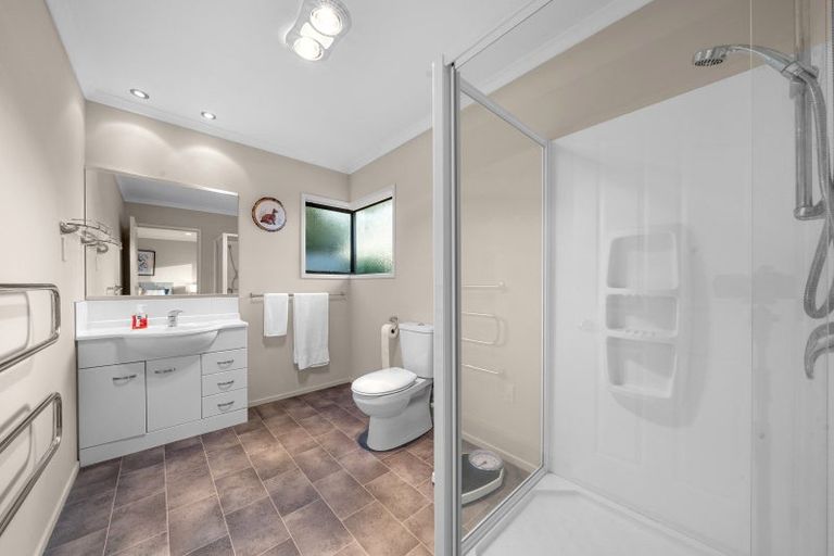 Photo of property in 110 Butcher Road, Pukekohe, 2120