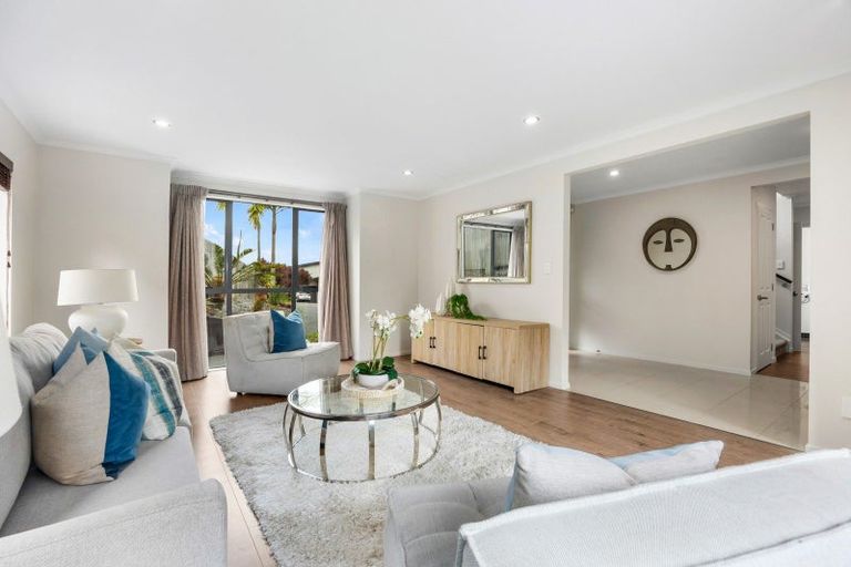 Photo of property in 8 Mulu Place, Fairview Heights, Auckland, 0632