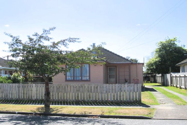 Photo of property in 11 Mchardie Street, Trentham, Upper Hutt, 5018