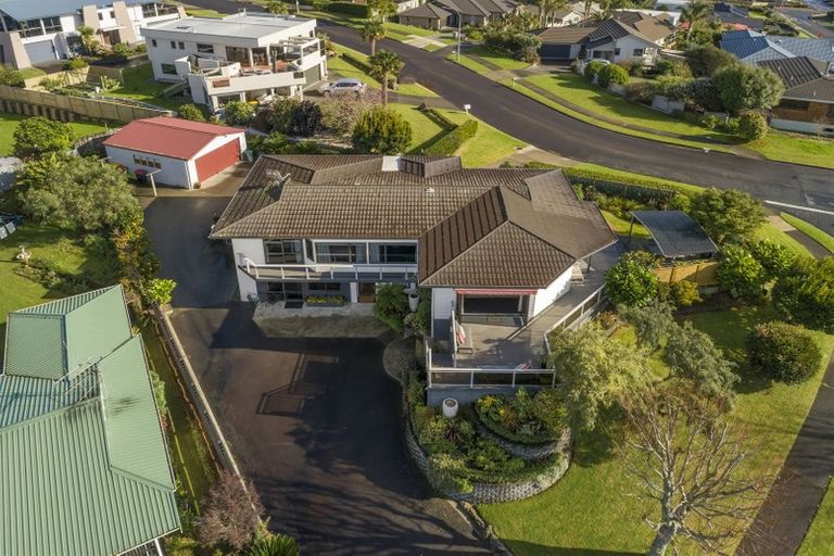 Photo of property in 2 Tinopai Drive, Omokoroa, 3114