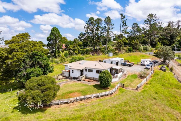 Photo of property in 1820 State Highway 12, Paparoa, 0571