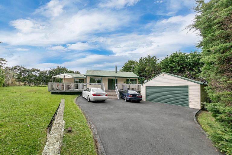 Photo of property in 355 Ridge Road, Paremoremo, Albany, 0793