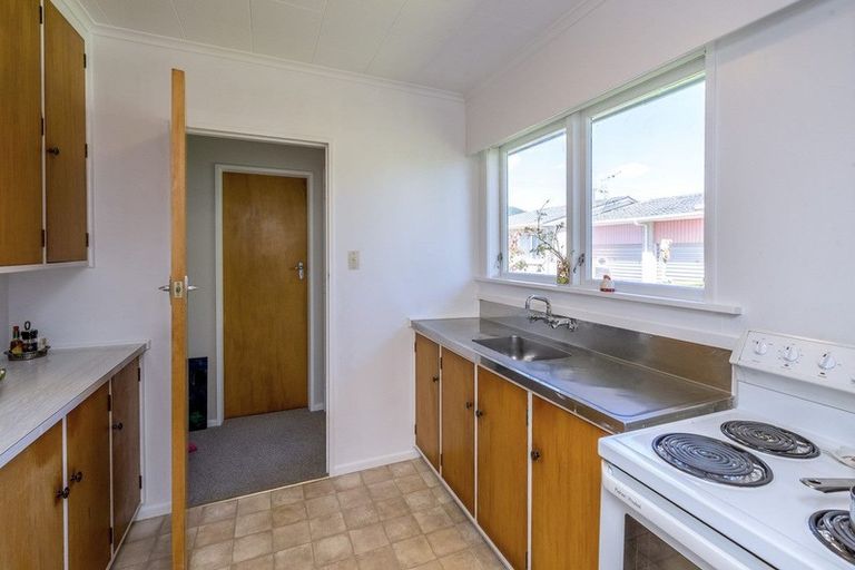 Photo of property in 66a Parata Street, Waikanae, 5036