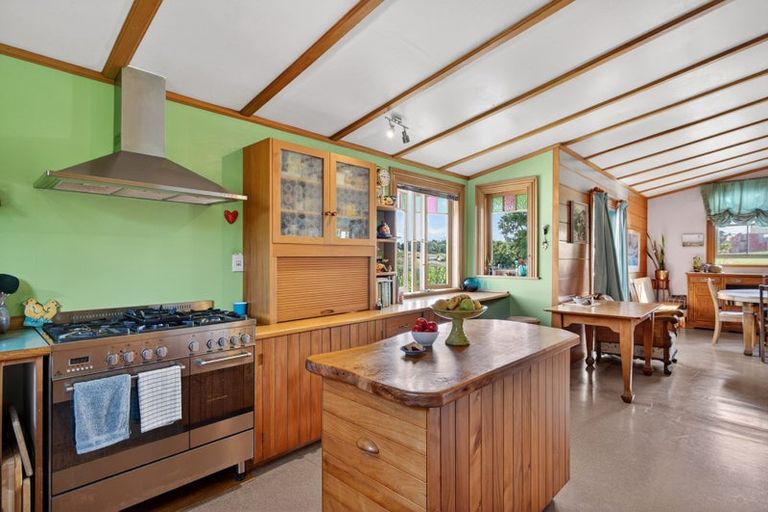 Photo of property in 311 Franklin Road, Paparoa, 0571