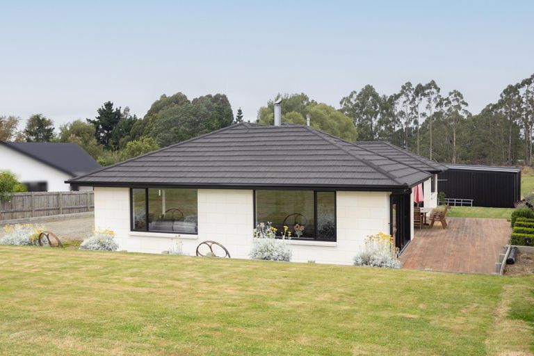 Photo of property in 12a Sussex Street, Weston, Oamaru, 9401