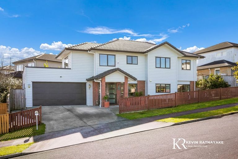 Photo of property in 5 Kereru Rise, Papakura, 2110