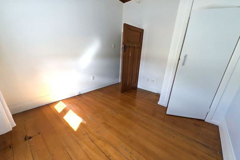 Photo of property in 189 Titirangi Road, Titirangi, Auckland, 0604