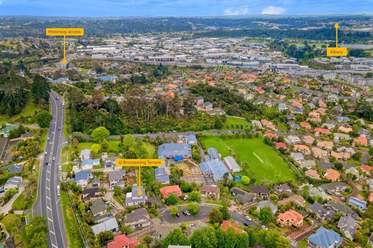 Photo of property in 41 Bronzewing Terrace, Unsworth Heights, Auckland, 0632