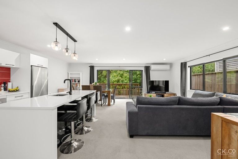 Photo of property in 125 Manuka Street, Stokes Valley, Lower Hutt, 5019