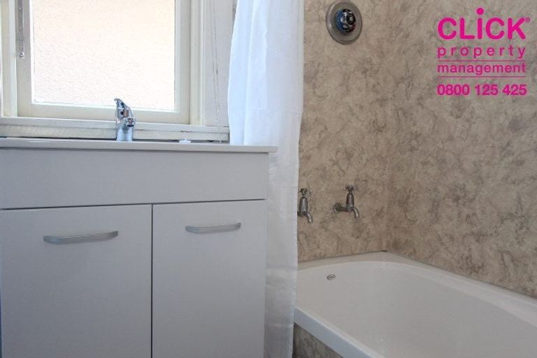 Photo of property in 1 Baxter Street, Maori Hill, Dunedin, 9010