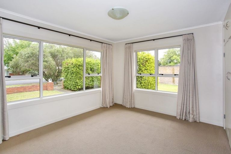 Photo of property in 8 Opaheke Road, Papakura, 2110