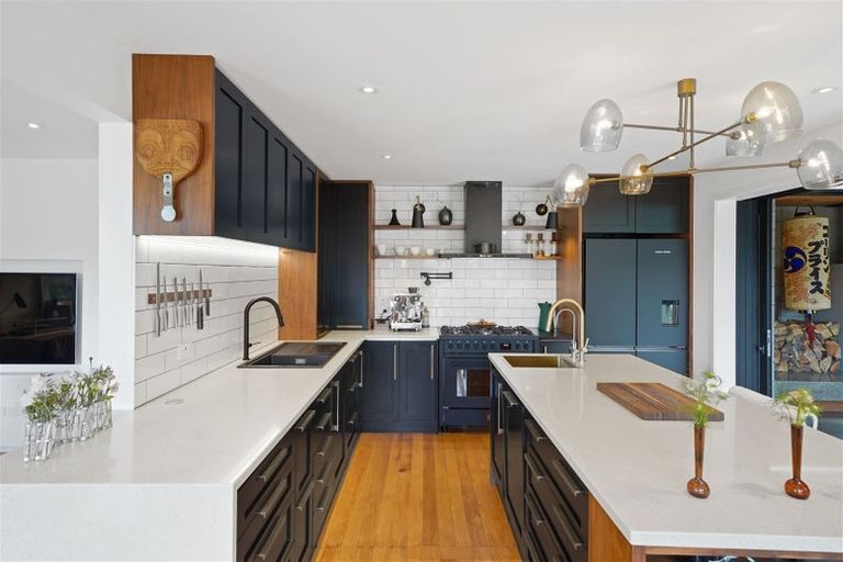 Photo of property in 42 Whitfield Street, Sumner, Christchurch, 8081