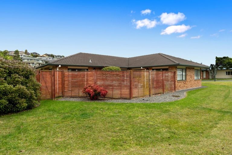 Photo of property in 49 Oteki Park Drive, Welcome Bay, Tauranga, 3112