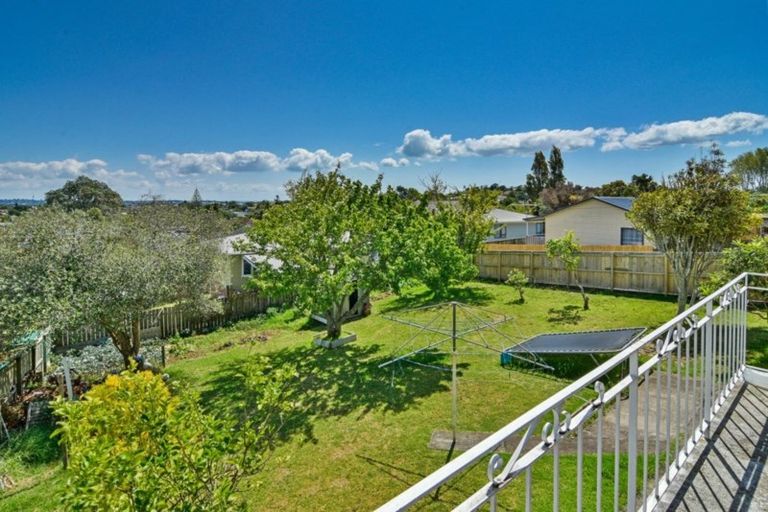 Photo of property in 111 Ridge Road, Howick, Auckland, 2014