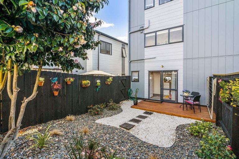 Photo of property in 18 Kevale Place, Manurewa, Auckland, 2102